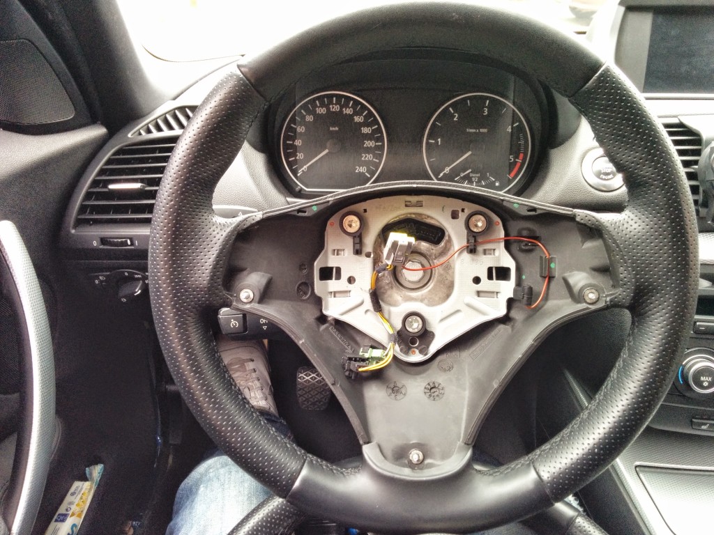 BMW 1er Lenkrad ausbauen