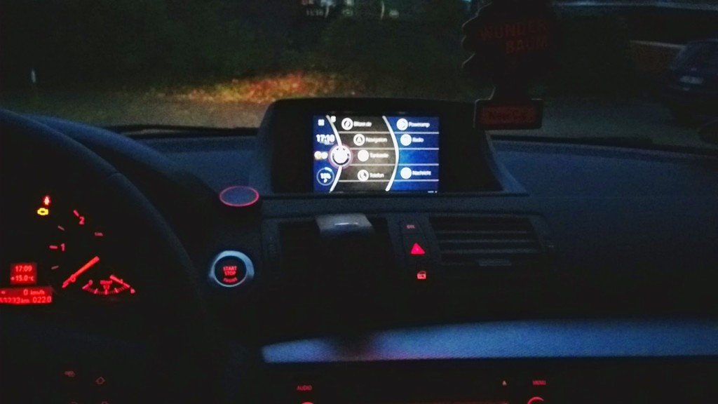 NEXUS 7 im BMW 1er